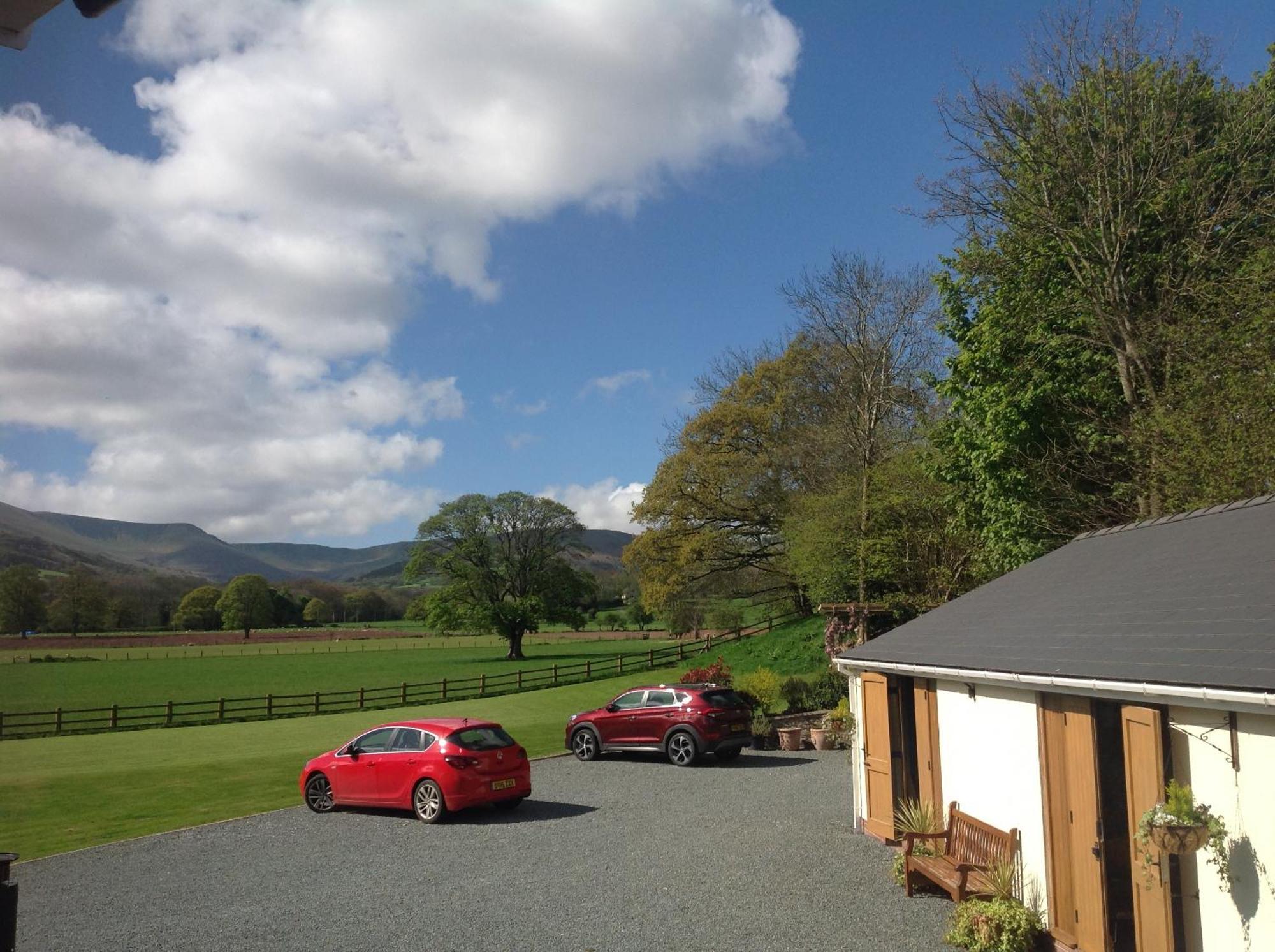 The Lodge Brecon B&B Eksteriør bilde
