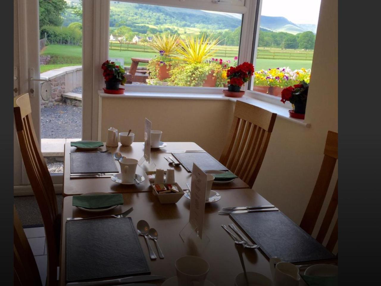 The Lodge Brecon B&B Eksteriør bilde